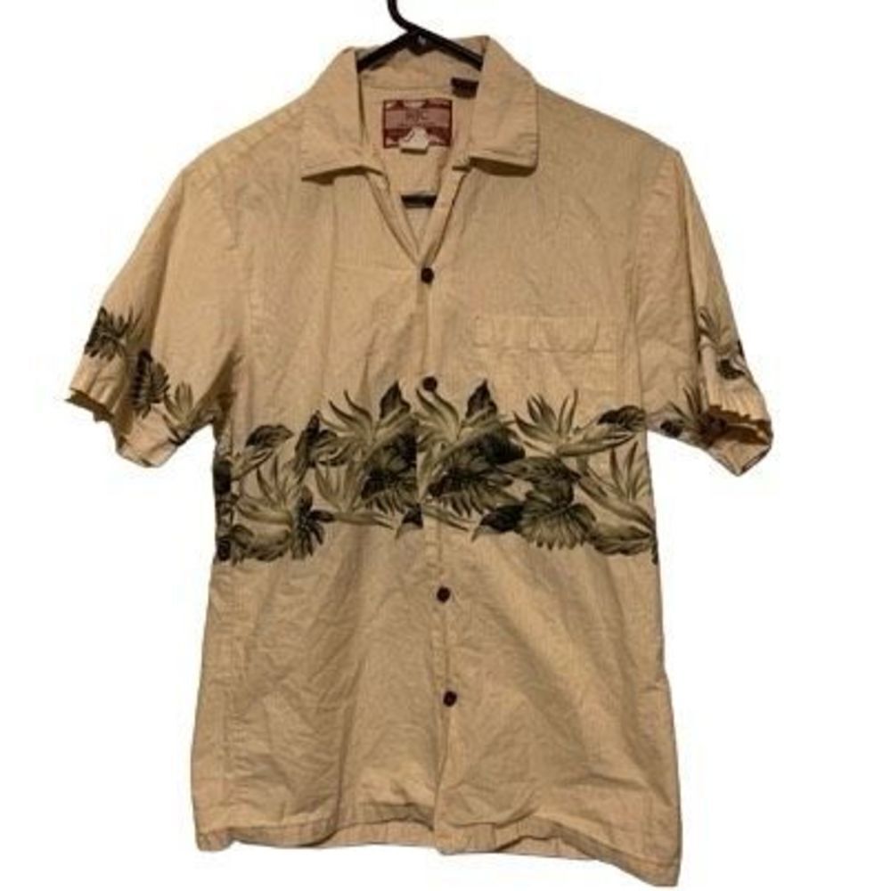 Vintage RJC Size Small Hawaiian Short Sleeved Button Shirt